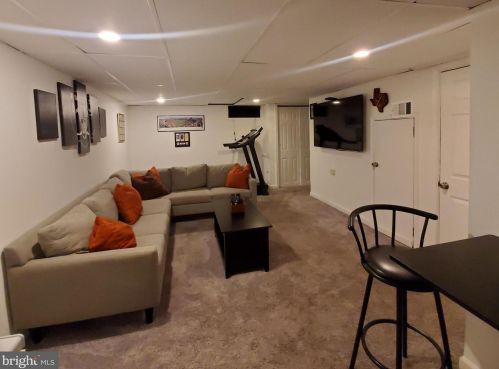 418 Rively Ave, Manor PA 19036-1015 exterior