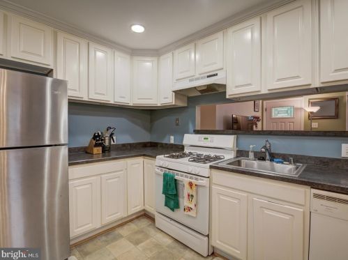 10815 Tenbrook Ct, Silver Spring MD 20901-1029 exterior