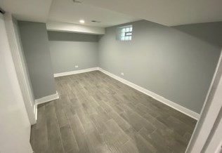 8535 Bennett Ave, Chicago IL  60617-2256 exterior