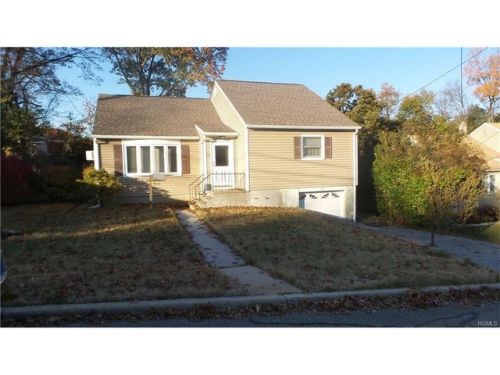 120 Overlook Ave, Peekskill, NY 10566-3008