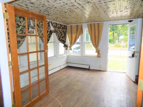 1031 James Ave, Meskegon, MI 49442-2135