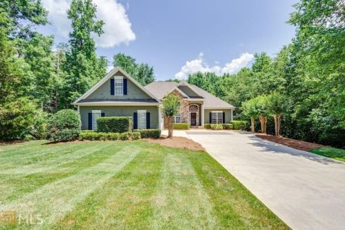2526 Parker Trl, Gainesville, GA 30506-1832
