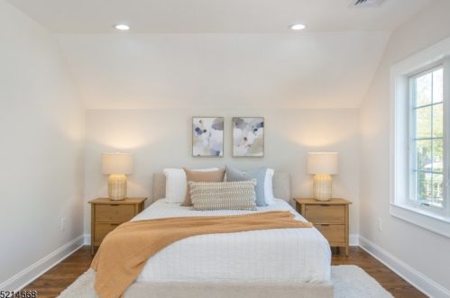 18 Kensington Ter, Maplewood NJ  07040-1323 exterior