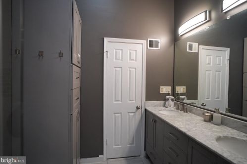 13221 Copland Ct, Silver Spring MD 20904-7105 exterior