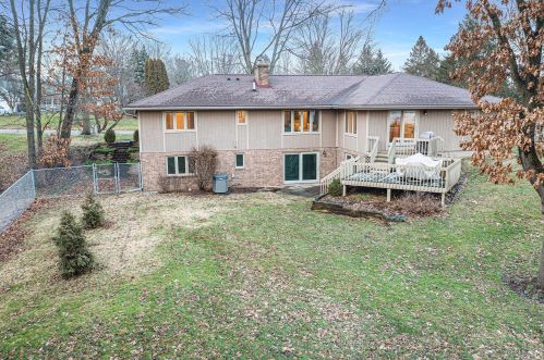 6129 Old Log Trl, Kalamazoo MI  49009-8032 exterior