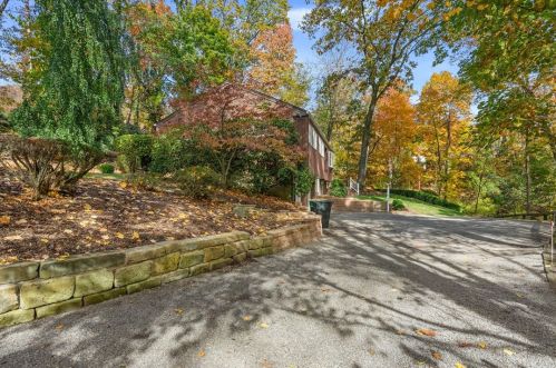 101 Miller Rd, Pittsburgh, PA 15237-3667