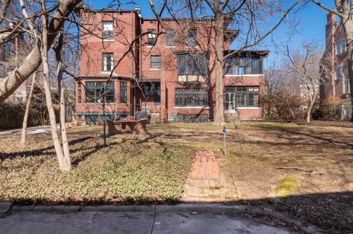 16 Kingsbury Pl, Saint Louis MO 63112-1825 exterior