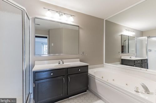 2205 Foxmeadow Dr, Limerick PA 19468-1503 exterior