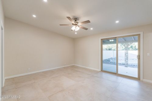 5862 Camino Arenosa, Tucson AZ  85718-4650 exterior