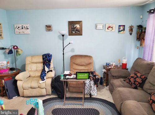 601 East Ave, New Castle DE  19720-6216 exterior