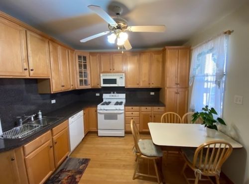 5751 Addison St, Chicago IL 60634-4316 exterior