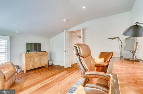 210 Fairfax St, Alexandria VA  22314-3304 exterior