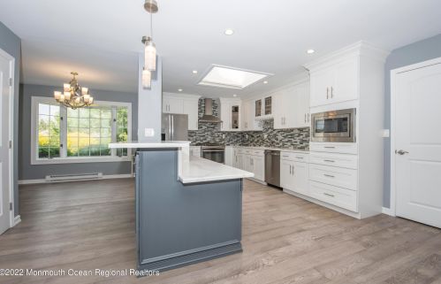 1 Gladstone Ave, Lakehurst NJ 08759-6626 exterior