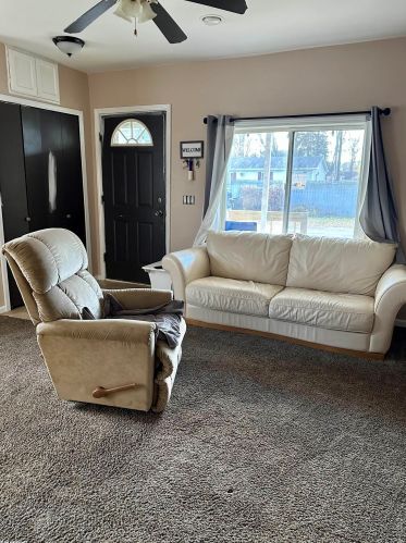 518 Columbia St, Algonac, MI 48001-1504