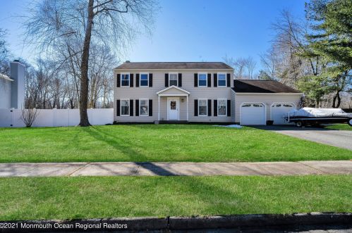 11 Red Cedar Ct, Jackson Twp, NJ 08527-1351