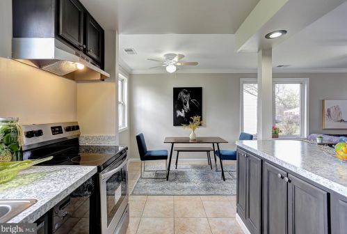 1811 Maltravers Rd, Glen Burnie MD 21060-7419 exterior