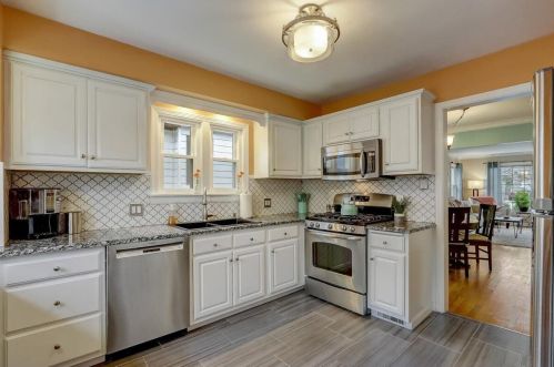 2472 73 St, Milwaukee WI 53213-1212 exterior