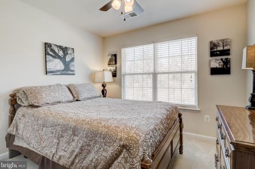 963 Indigo Bunting Ln, Glen Burnie MD 21060-8325 exterior