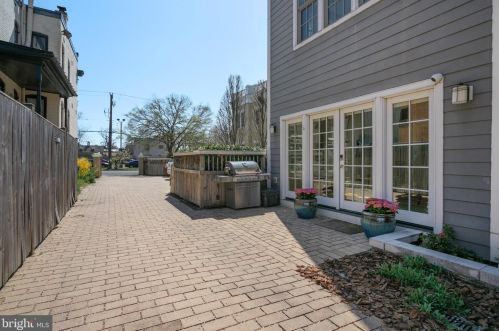 403-A Alfred St, Alexandria VA exterior