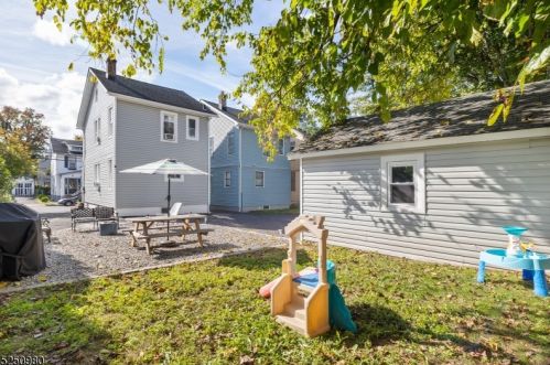 24 Hilton Ave, Maplewood NJ  07040-2921 exterior