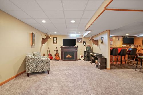 7925 Holt Ave, Milwaukee WI 53219-3845 exterior