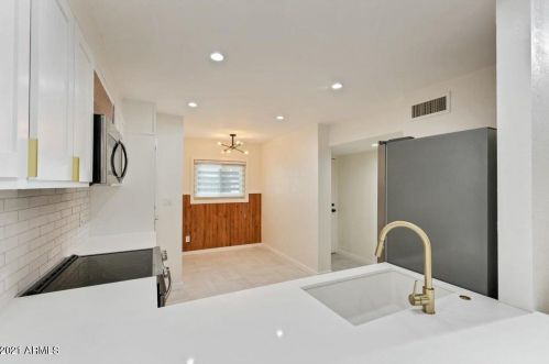 2616 Edgemont Ave, Phoenix AZ  85008-1033 exterior