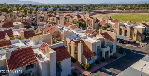 1200 River Rd, Tucson AZ 85704-2522 exterior