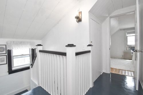 17 Waldorf St, Springfield MA 01109-1837 exterior