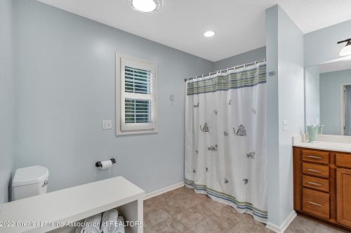 4106 Presidents Way, Dewitt MI 48820-7883 exterior