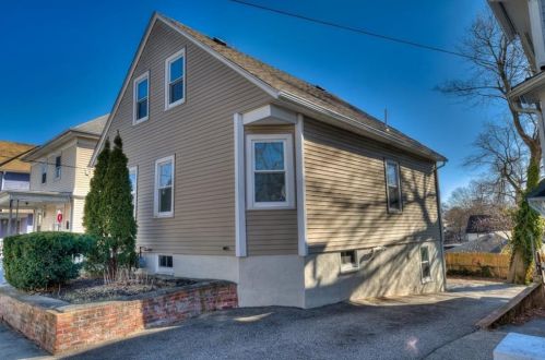 136 Ohio Ave, Providence RI  02905-4304 exterior