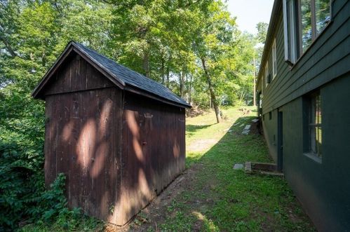 391 Massachusetts Ave, West Springfield MA 01089-2412 exterior