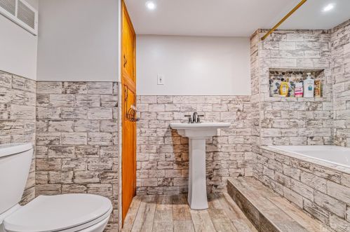 838 Park Ave, Trenton NJ  08610-4631 exterior