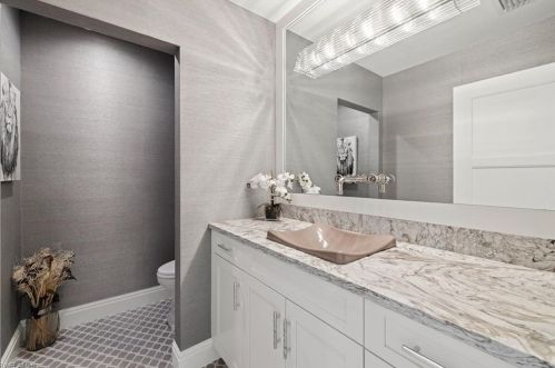 3897 7 Ave, Naples FL 34119-1521 exterior