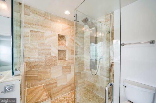 5172 Ballycastle Cir, Alexandria VA exterior