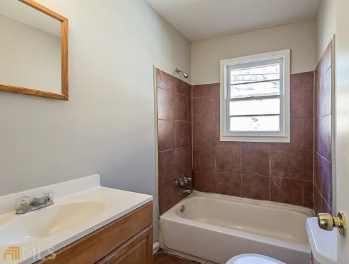 183 Hemphill School Rd, Atlanta GA 30331-1623 exterior