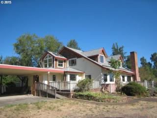 31180 Lanes Turn Rd, Eugene, OR 97408-9413
