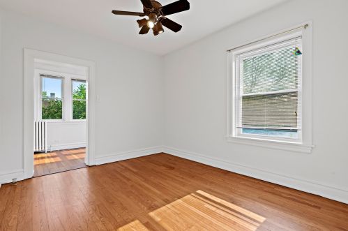 2219 Rosemont Ave, Chicago IL 60659-2195 exterior