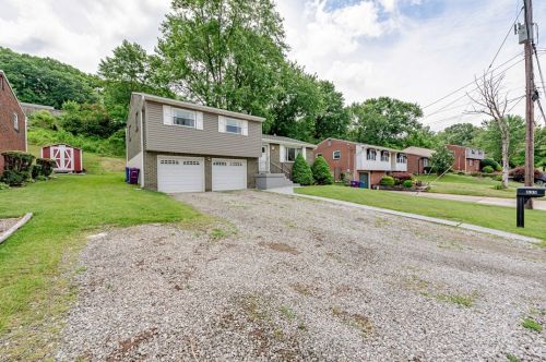 635 Harborview Dr, Pittsburgh, PA 15239-2821