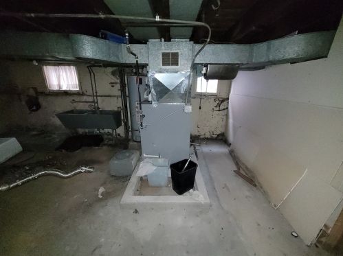 1449 Parkside Ave, Chicago IL 60651-1154 exterior