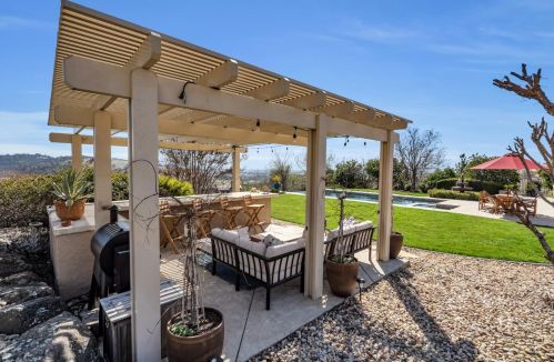 1403 Souza Dr, Folsom CA 95762-7559 exterior