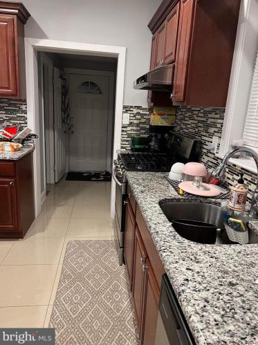 2223 47 St, Camden NJ 08110-3033 exterior