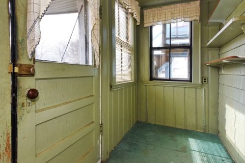 106 Ash St, Danvers MA 01923-2728 exterior