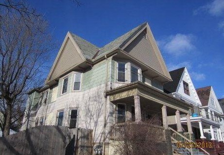 2103 41st St, Milwaukee, WI 53208-1302