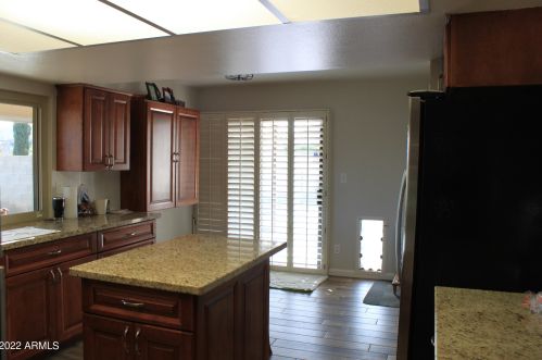 10215 26th St, Phoenix AZ 85050-1906 exterior