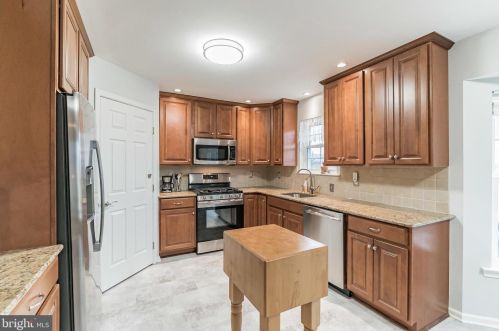 62 Presidential Dr, Limerick PA  19468-3461 exterior