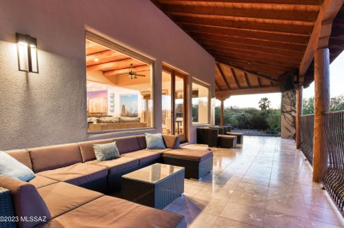 4421 Pontatoc Rd, Tucson AZ 85718-6750 exterior