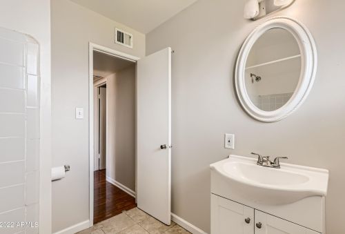 6107 12 Pl, Phoenix AZ 85014-6707 exterior