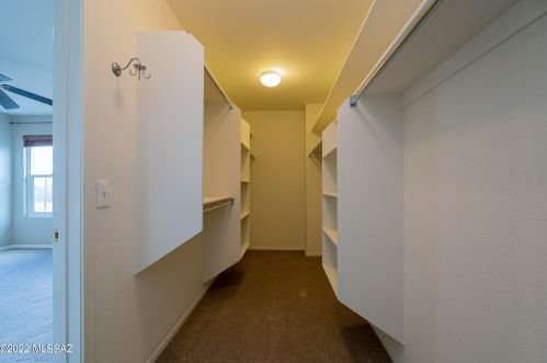 2213 Mcconnell Dr, Tucson AZ 85710-8091 exterior