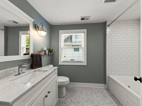 349 Arlington Ave, Elmhurst IL 60126-3546 exterior