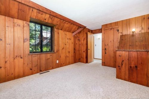 366 Litchfield Rd, Torrington CT 06791-2101 exterior